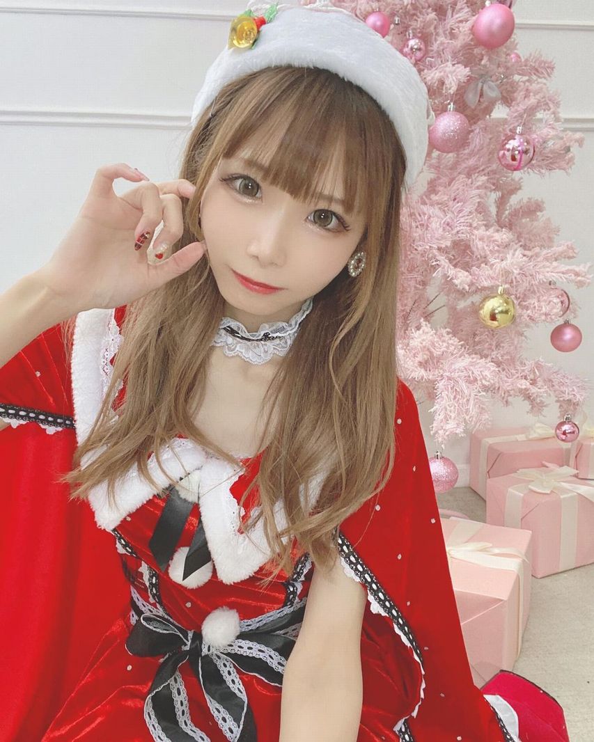 今日はクリスマス☆彡季節限定のサンタ衣装の魅力はかわいいところだけじゃない♫