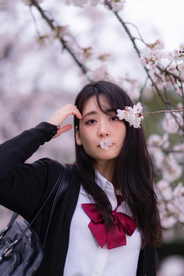 桜と和装が似合うフリーモデル“加藤みゆ”。歌をテーマにした美しいポトレに共鳴せよ！