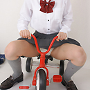 秋本翼